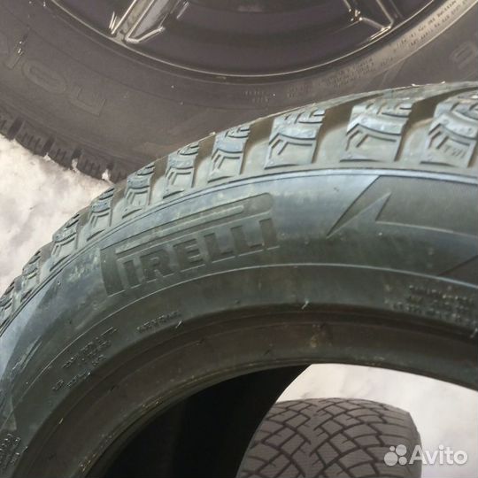 Pirelli Scorpion Ice Zero 2 285/40 R22 110H