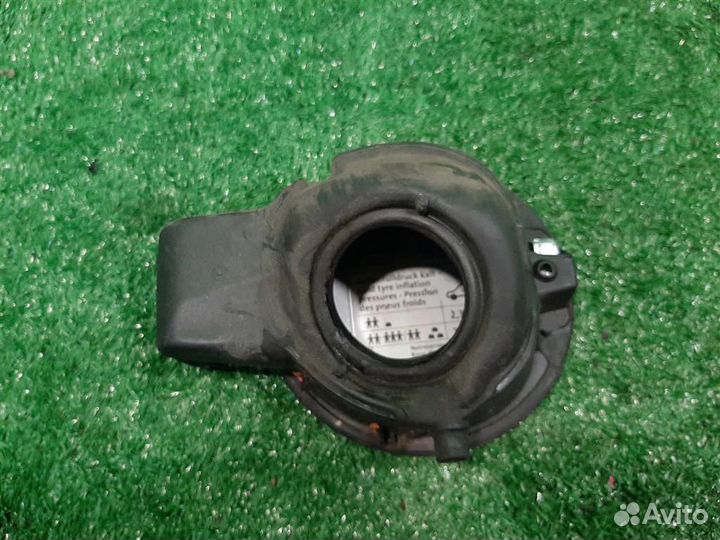 Лючок топливного бака volkswagen Touran (1T1) 2005