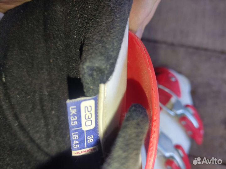 Горнолыжные ботинки atomic