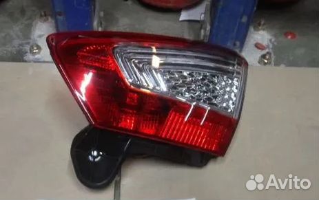 Фонарь правый внутренний на Ford Mondeo 4