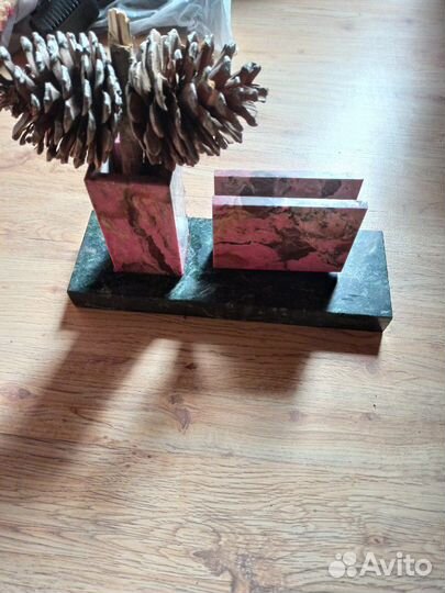 Подставка, камень