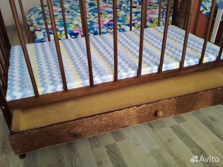 Детская кроватка + матрас