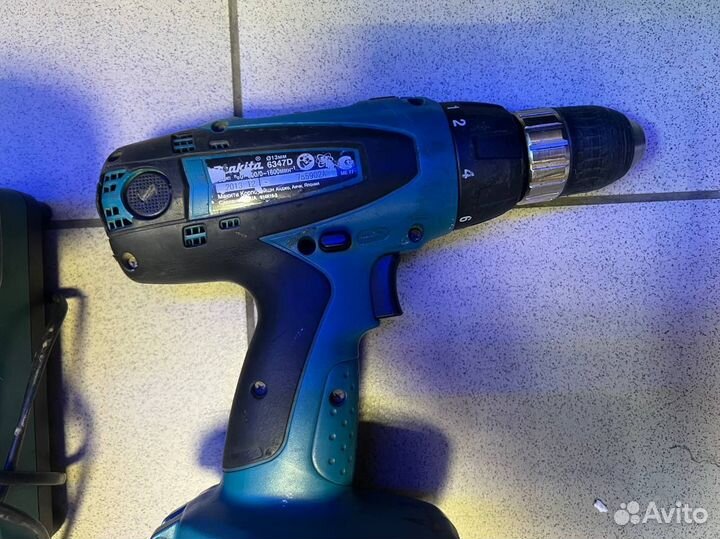 Шуруповерт makita 6347d