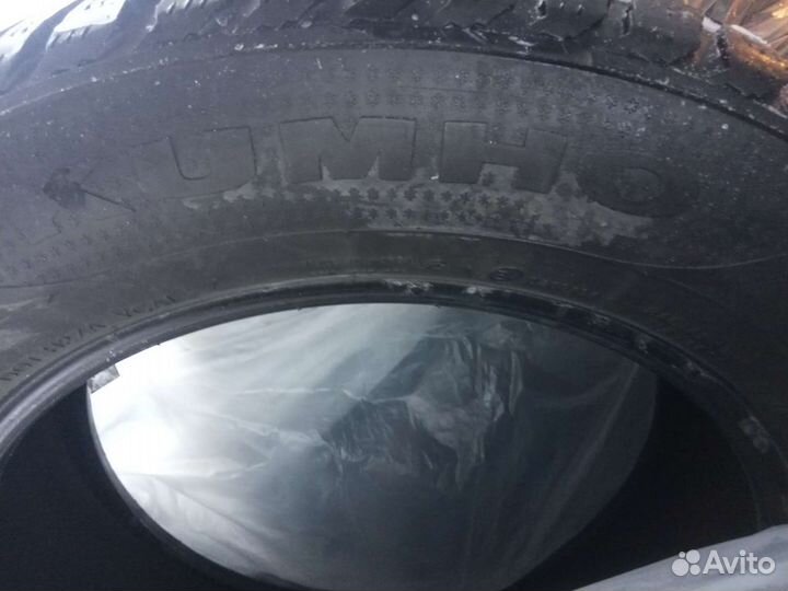 Kumho I'Zen RV Stud KC16 225/60 R17