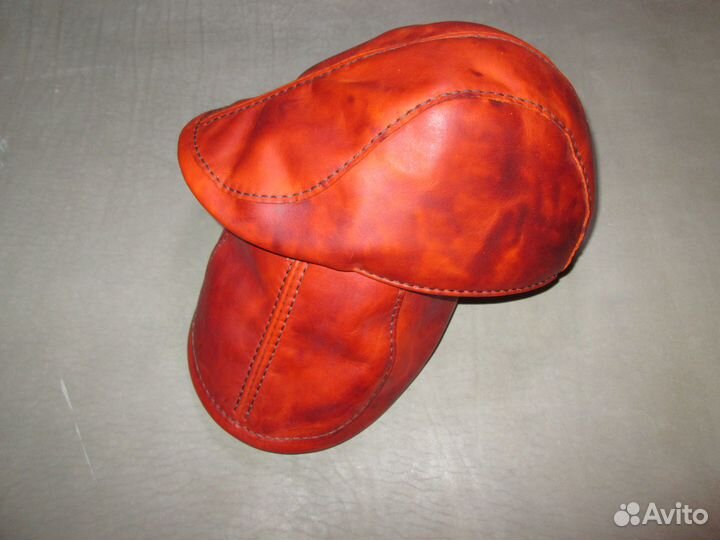 Мужская кожаная кепка