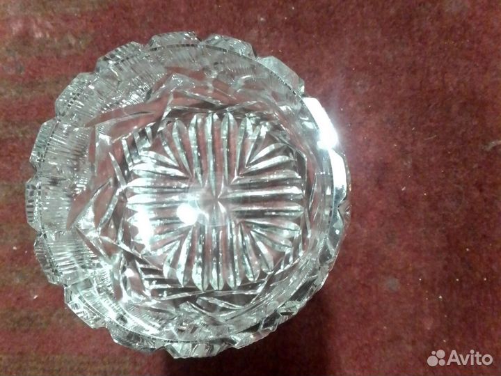 Хрустальная ваза