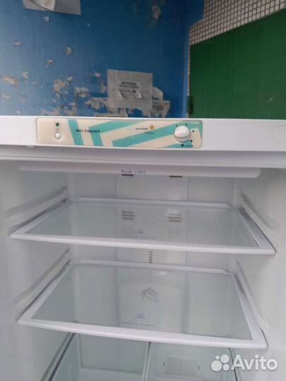 Холодильник бу indesit.Достака