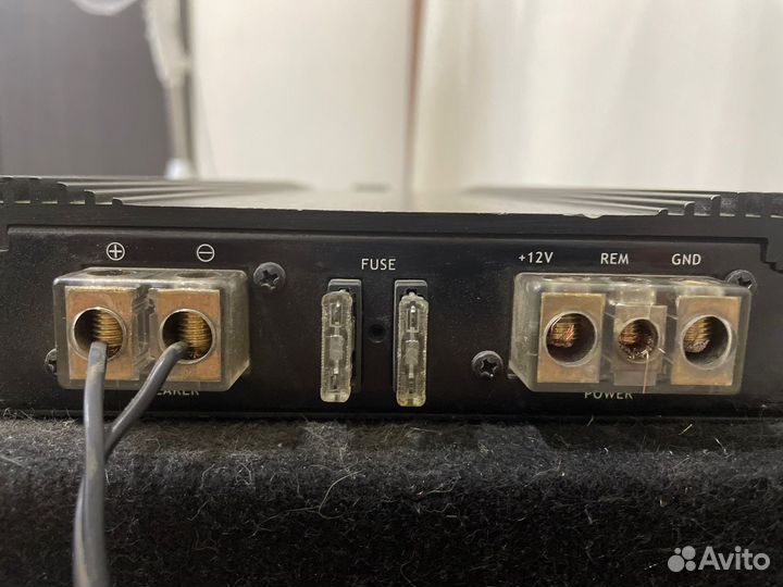 Сабвуфер + усилитель