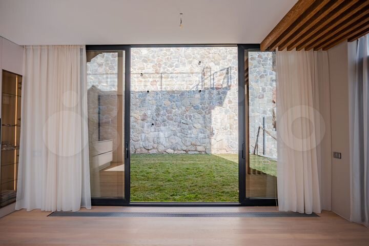 Таунхаус 232 м² на участке 2 сот.