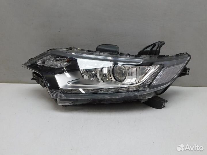 Фара левая Mitsubishi Outlander