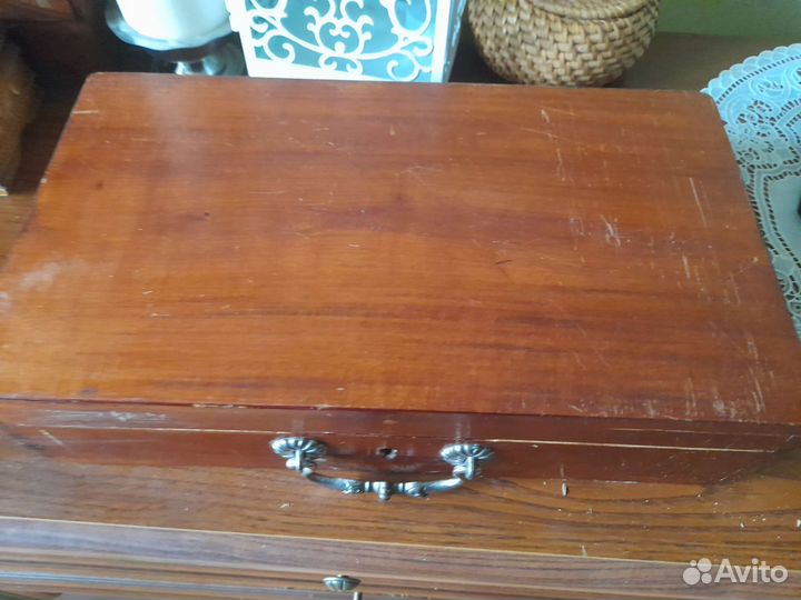 Антикварный сундучек или шкатулка