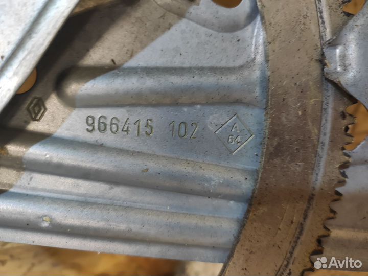 Стеклоподъемник передний левый Renault Megane 3