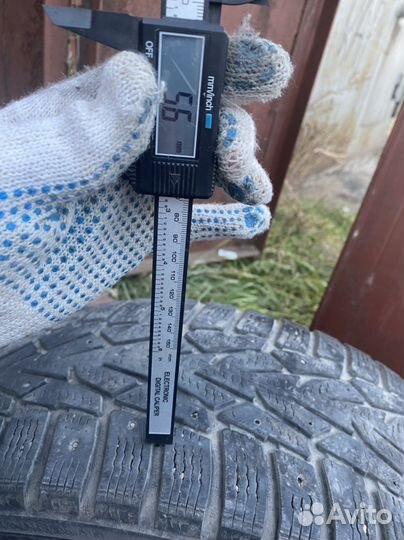 Nokian Tyres Hakkapeliitta 7 215/65 R16