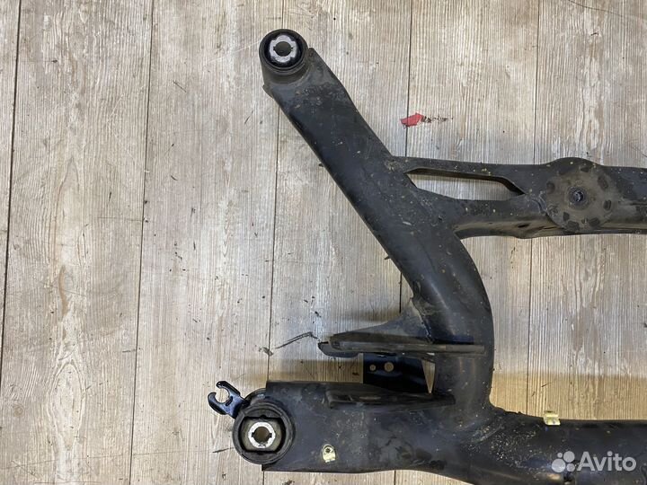 Подрамник задний Volkswagen Tiguan 1