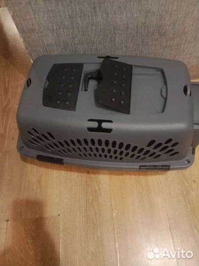 Переноска для маленьких собак и крупных кошек