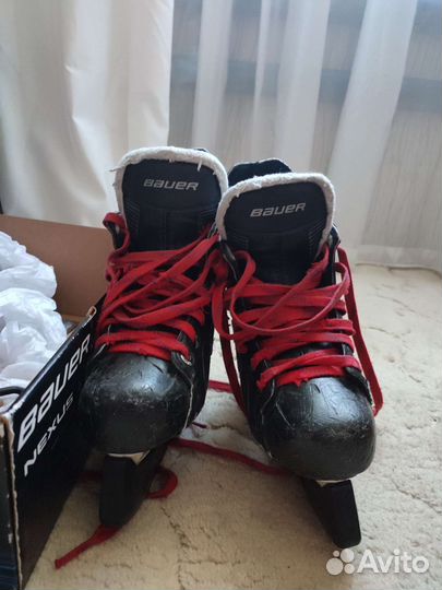 Хоккейные коньки bauer
