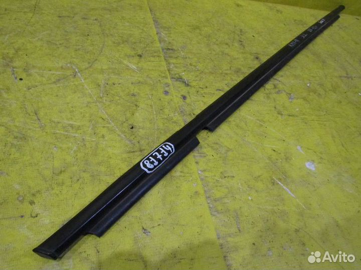 Молдинг задней двери Toyota RAV-4 06-12 г 81714