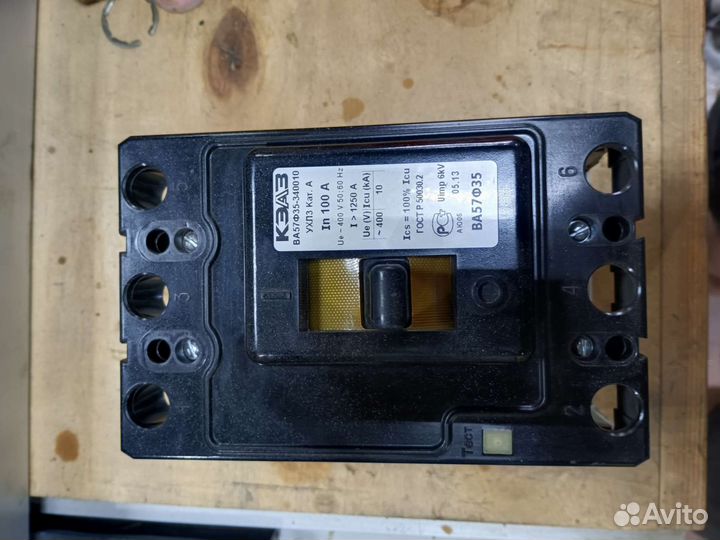 Автомат 100а