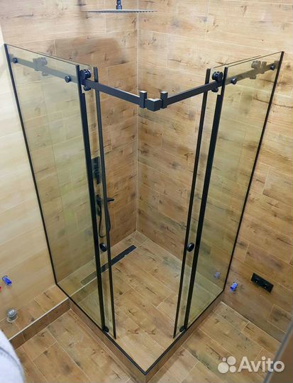 Душевая кабина из стекла