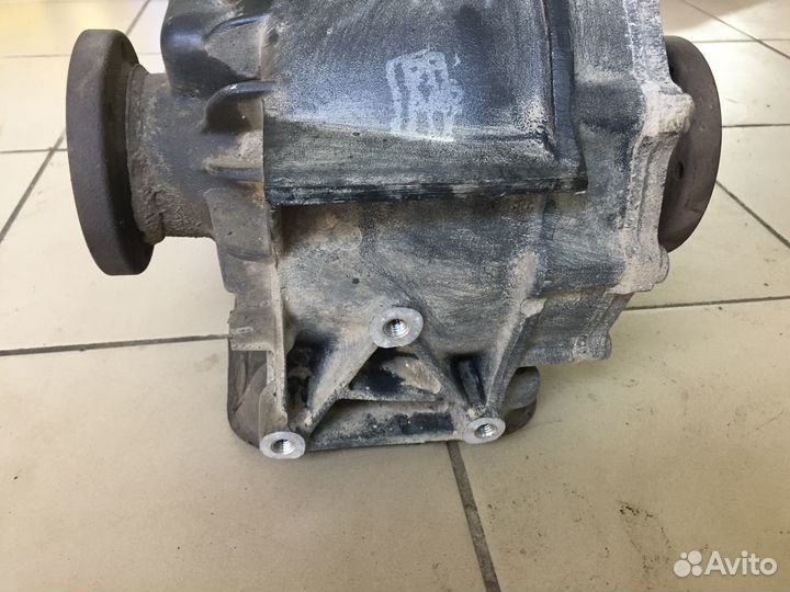 Задний редуктор audi A8 D3 quattro