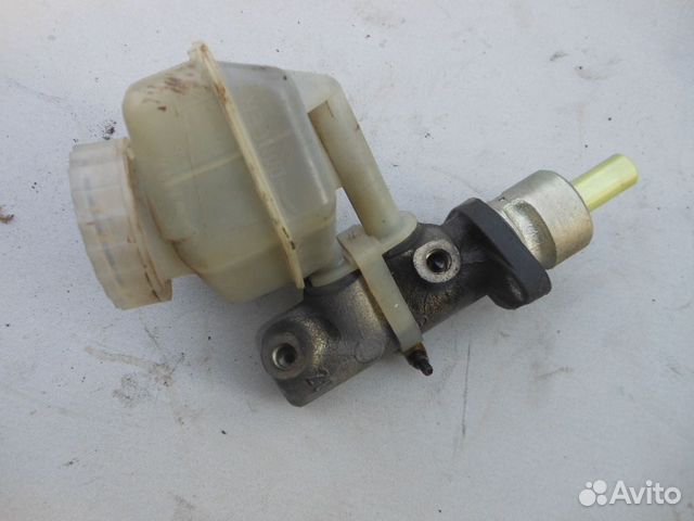 Цилиндр тормозной главный Peugeot 405 1987-1997