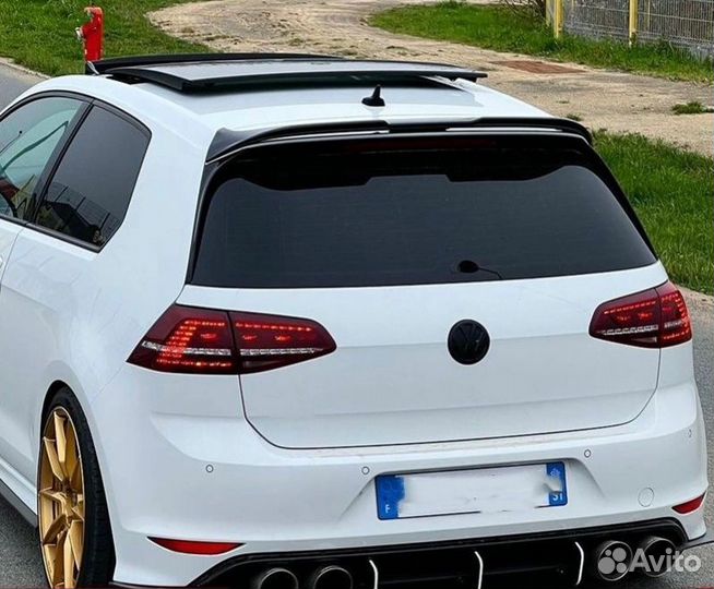 Спойлер на крышу Volkswagen Golf 12-20 черный