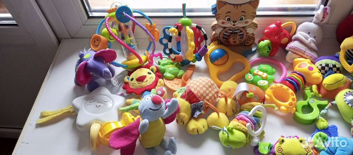 Развивающие игрушки пакетом