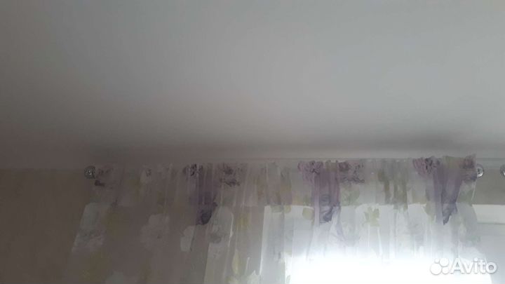 Две тюли с карнизами