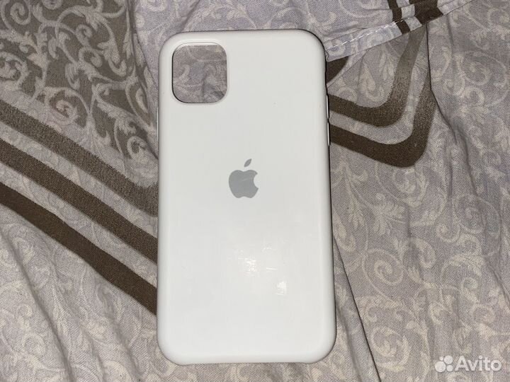 Чехол на iPhone 11