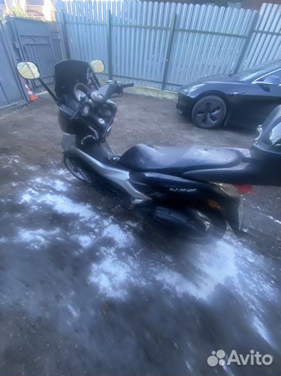 Yamaha n max 125