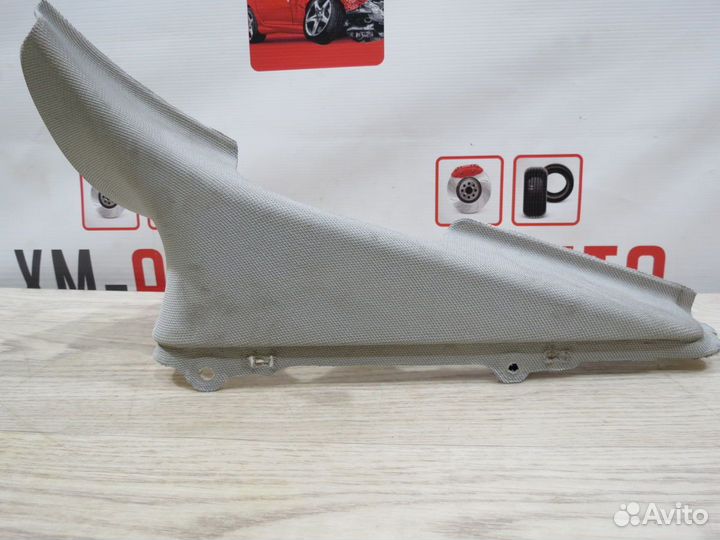 Обшивка стойки задняя правая Audi A7