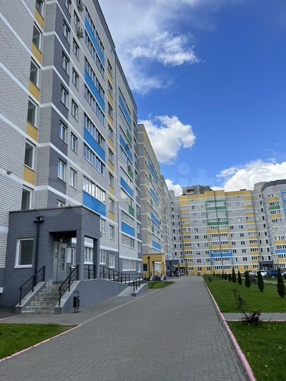 2-к. квартира, 55 м², 2/10 эт.