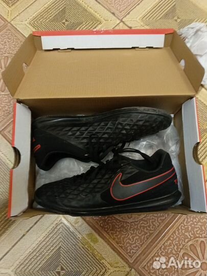 Футзалки Nike tiempo