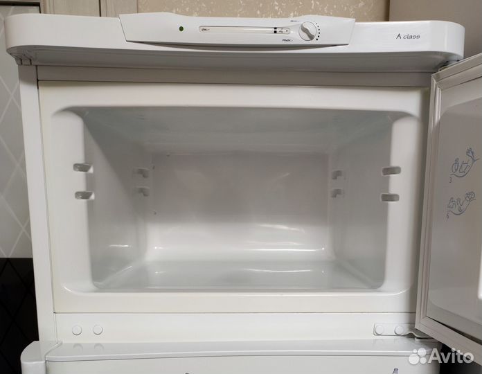 Холодильник Indesit RA32G.015