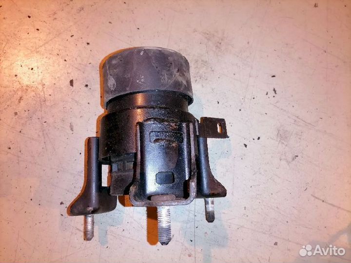 Опора двигателя (подушка двс) передняя 12361-28220