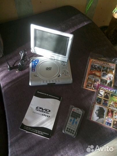 Портативный видеопроигрыватель, телевизор
