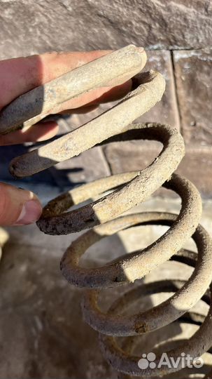 Стойки задние и пружины