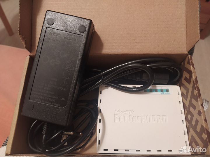 Маршрутизатор Mikrotik hEX PoE lite