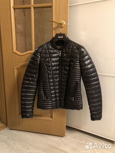 Куртка ветровка Guess женская XS