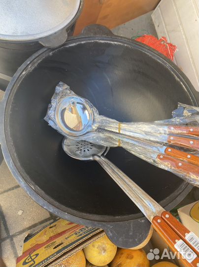 Казан чугунный с печкой