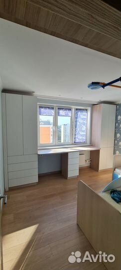 Рабочая зона у окна