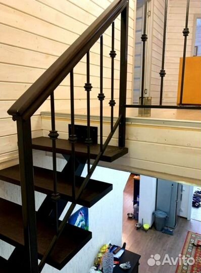 Лестница из листового металла