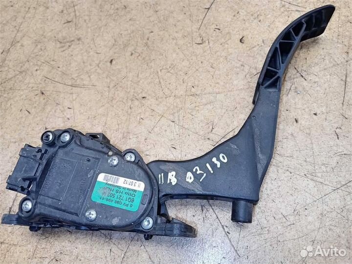 Педаль газа Skoda Fabia II рест