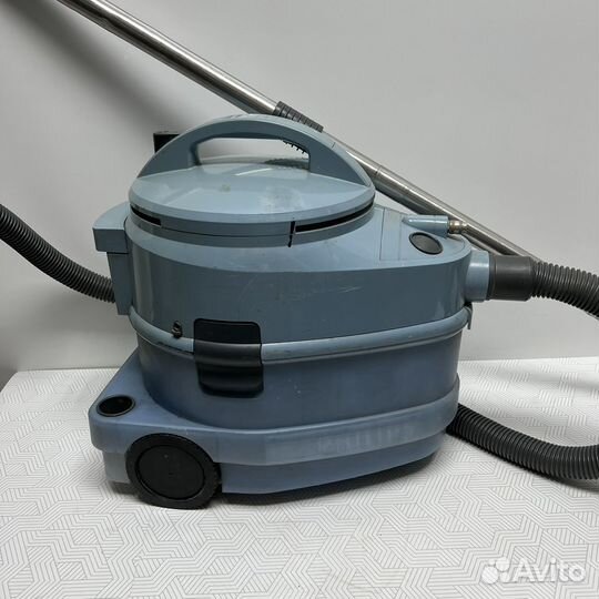 Пылесос Philips Triathlon 2000