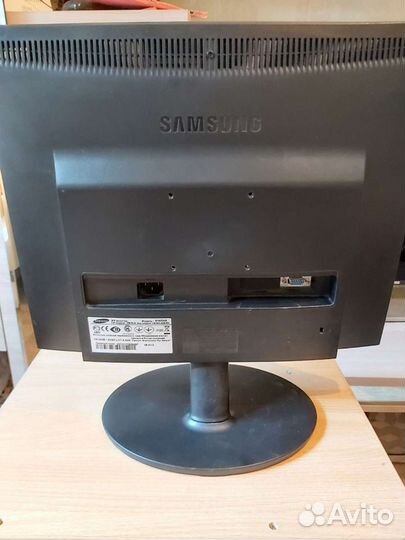 Монитор Samsung 19 дюймов