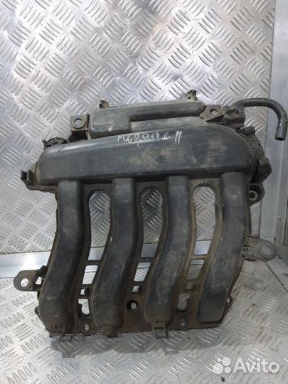 Коллектор впускной Renault Megane K4M 2008