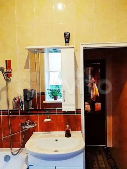 2-к. квартира, 57 м², 1/3 эт.