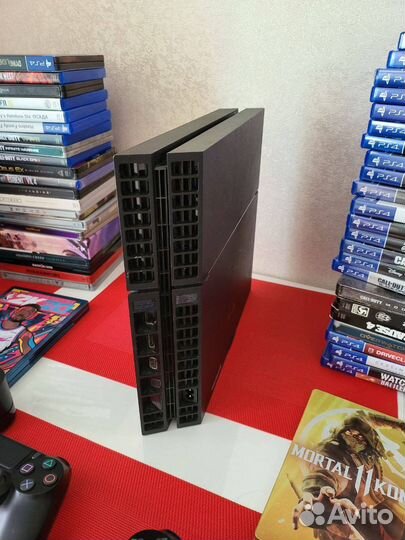 Sony PS4 + 138 игр+ 2 джойстика