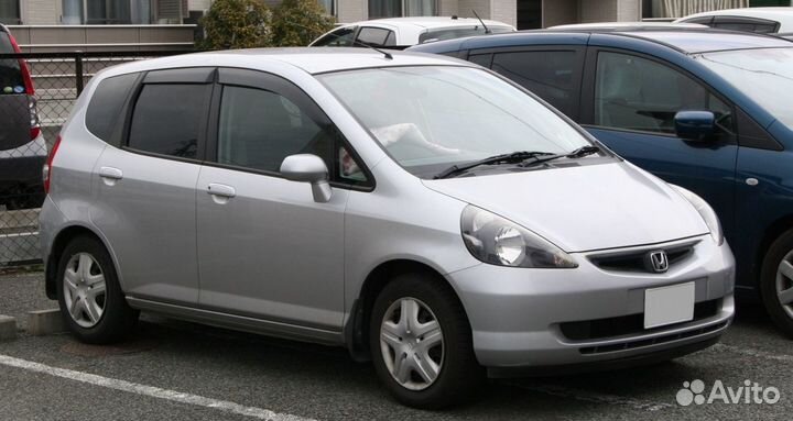 В разборе Honda Fit GE GD