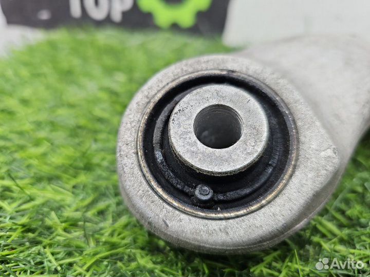 Рычаг задний правый Audi A4 B8 1.8 cjeb 2014